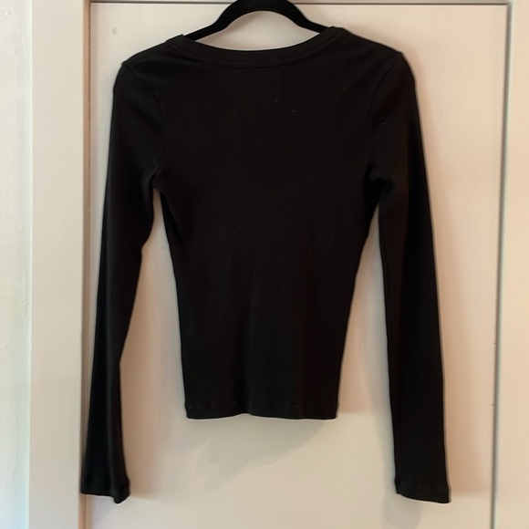 Citizens of Humanity Scarlett Ribbed Henley. Size small - Picture 4 of 6